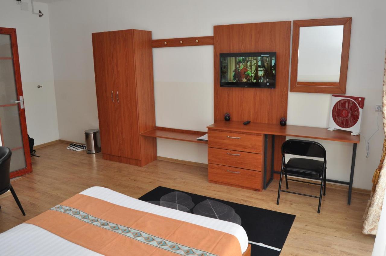 Hotel Sky Blue Mada Alasora 外观 照片